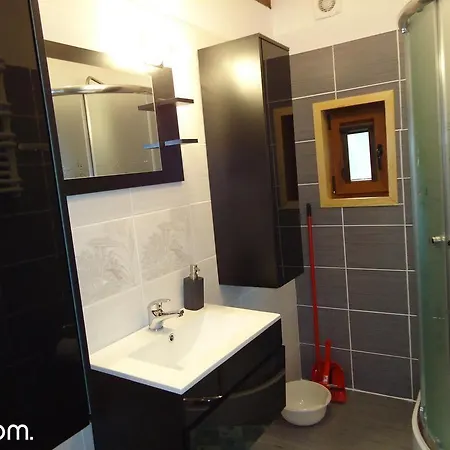 بيت للعطل Gorska Oaza شكلارسكا بوريبا